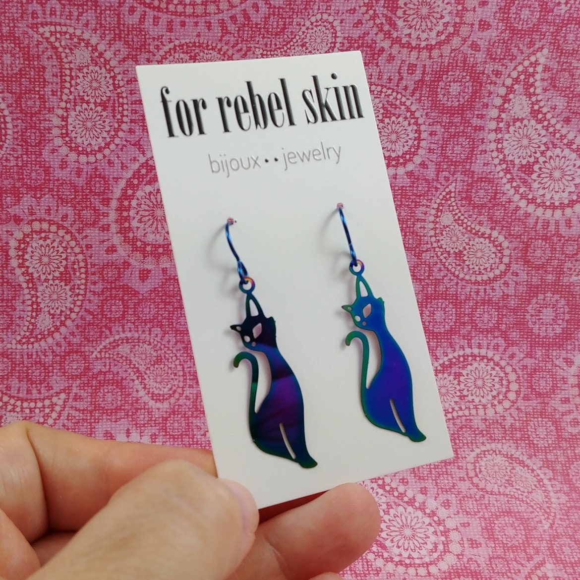 Siamese cats dangle earrings, Pure niobium earrings, Irridescent blue, green, pink and purple.