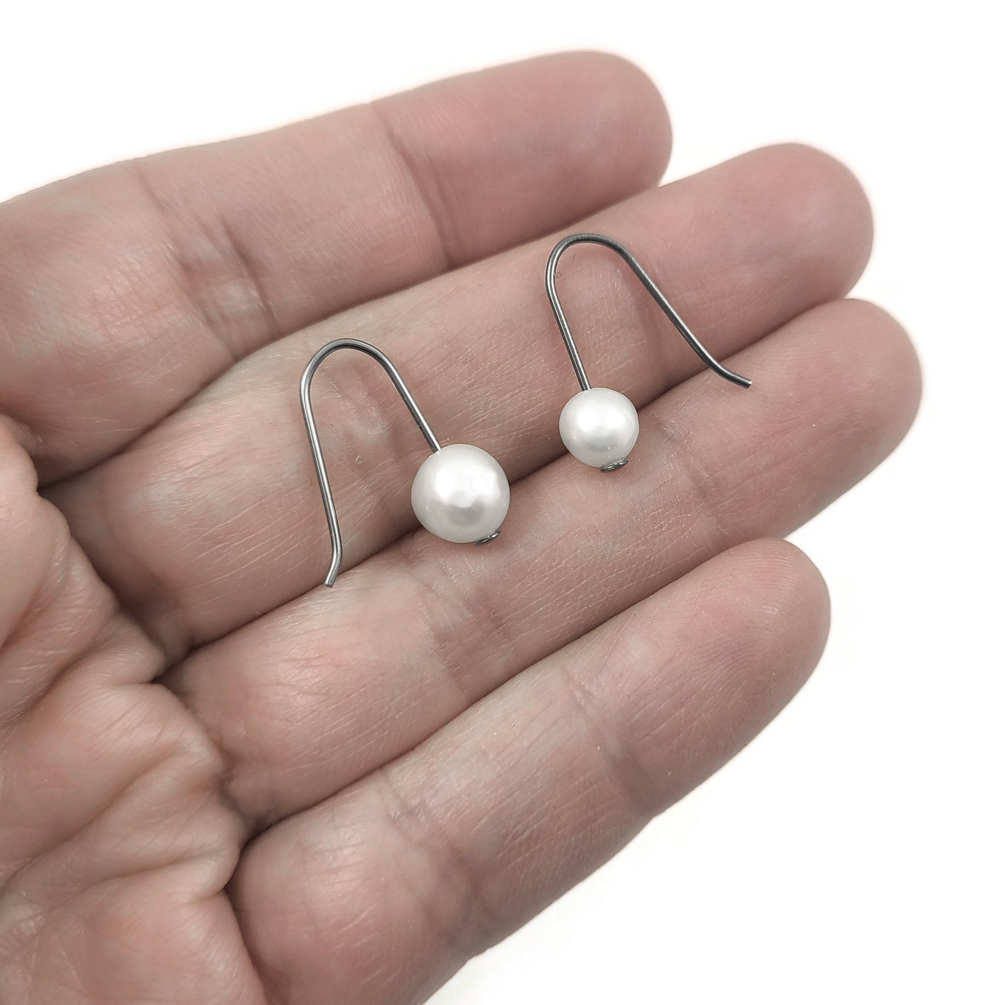 Minimalist pearl drop earrings, Hypoallergenic pure niobium jewelry, Tarnish free, Real freshwater pearl